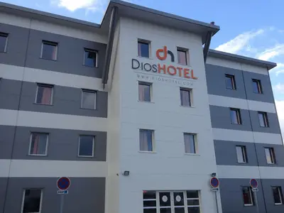 Fachada del hotel